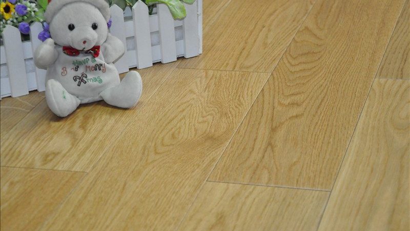 烤漆实木门与免漆门：防潮性能大比拼